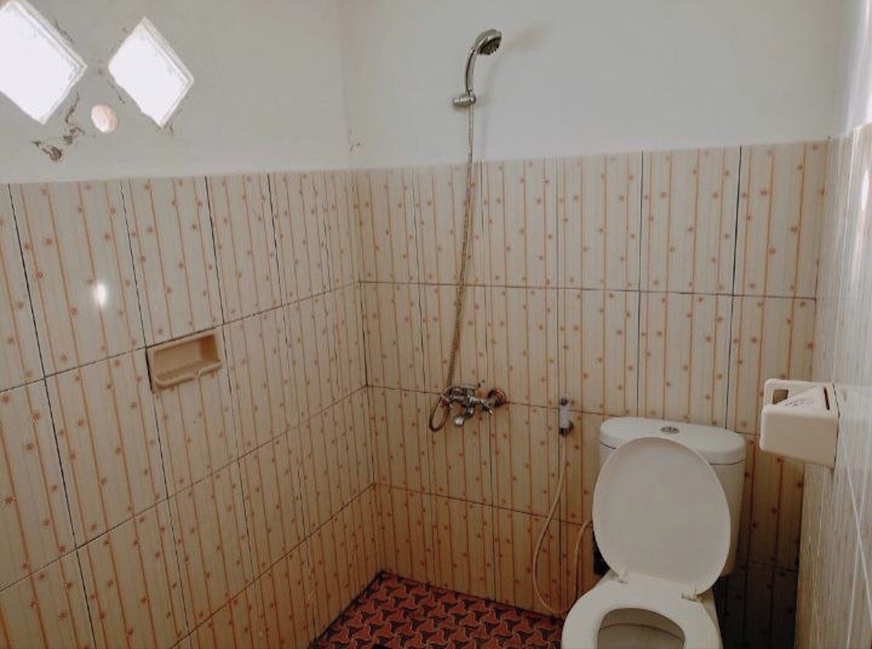 Kamar Double Standar, 1 Tempat Tidur Queen, balkon, pemandangan gunung | Kamar mandi