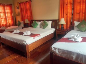 Standard Quadruple Room, Garden View - Villa Saykham (Luang Prabang)