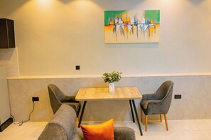 Superior Apartment | Dining - Residency By Mozette Kigali (Kigali)