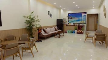 Studio, balcon, vue ville | Hall