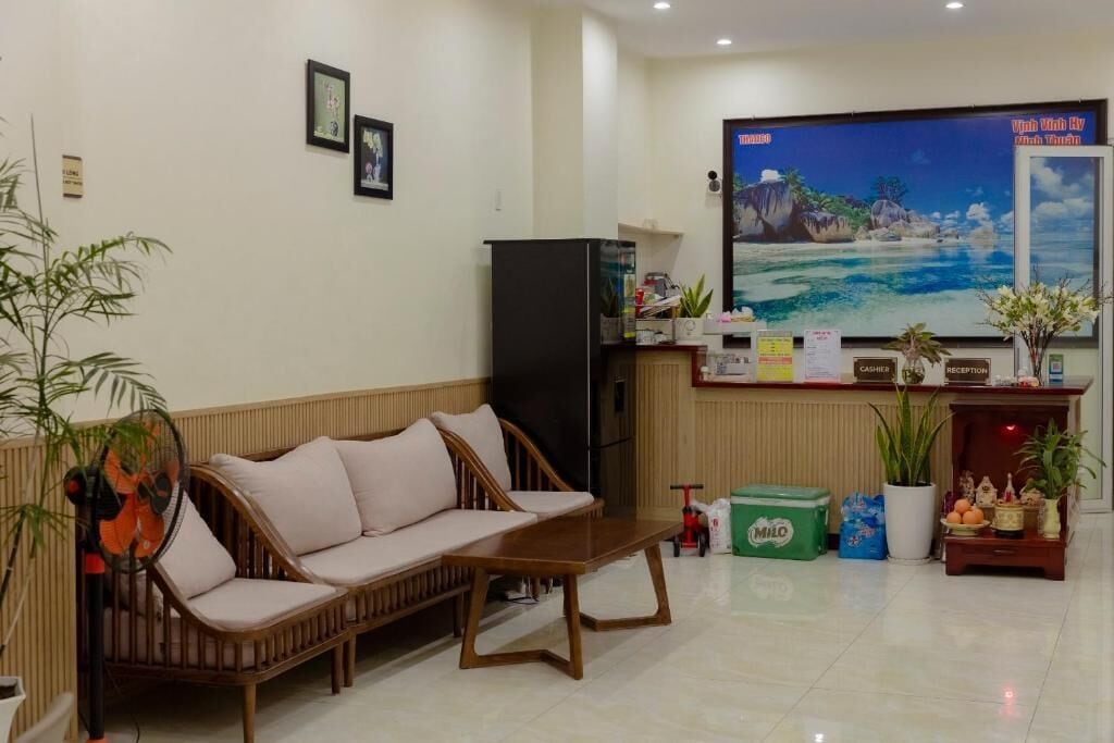 Studio cơ bản, ban công, quang cảnh thành phố | Khu sảnh
