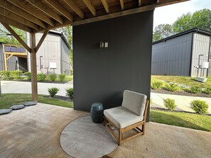 Terrace/patio - Serene 1-bedroom townhome with AC in College Park (College Park)