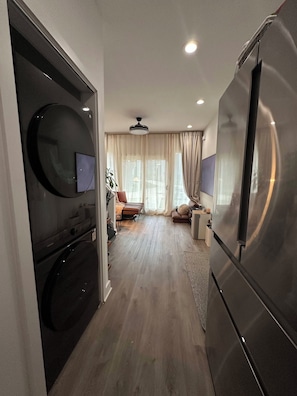 Interior - Serene 1-bedroom townhome with AC in College Park (College Park)