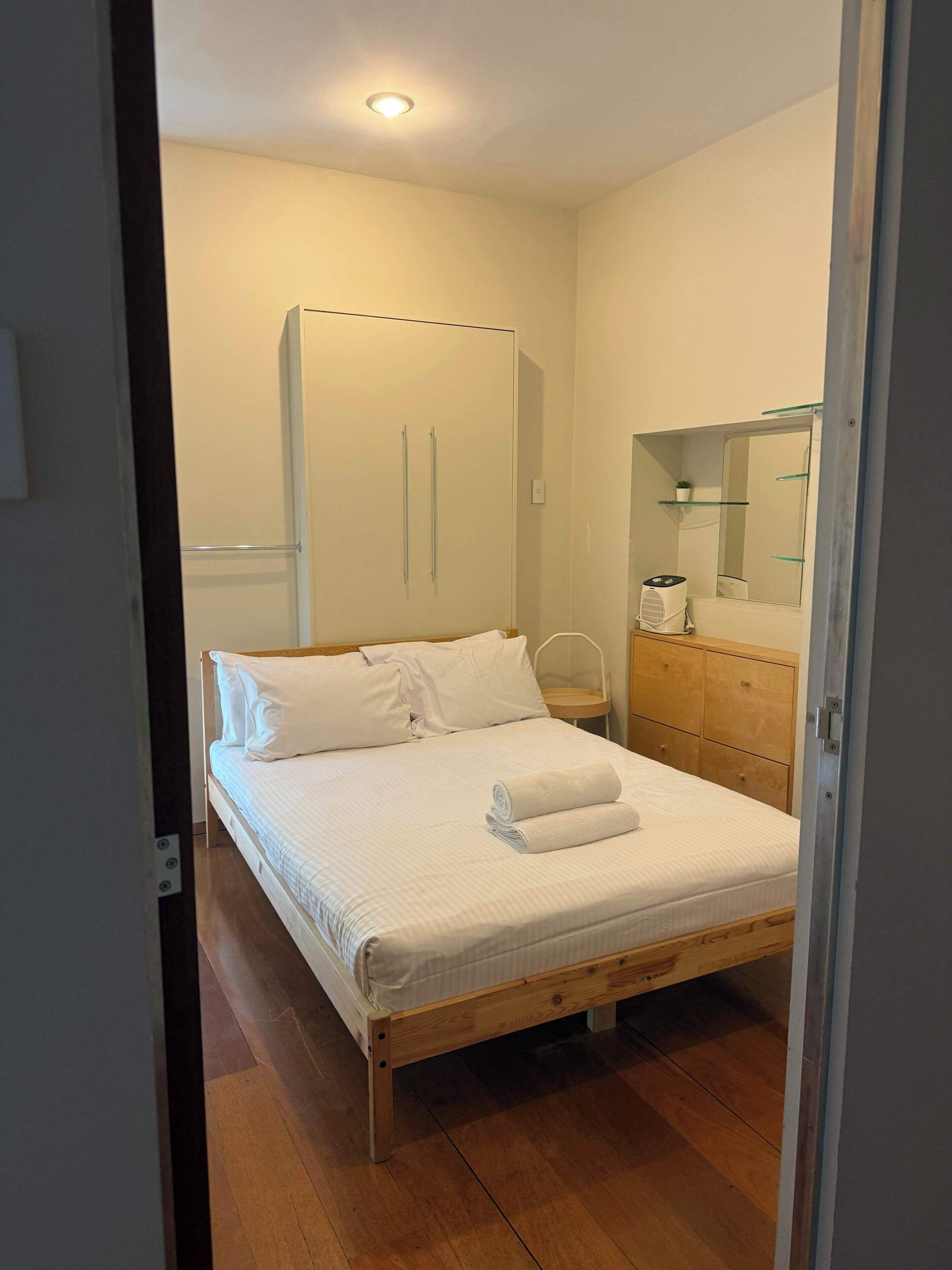 6 bedrooms, iron/ironing board, travel cot, WiFi