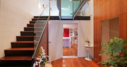 57 Huge Perth Highgate Stay Near HBF Gated Parking