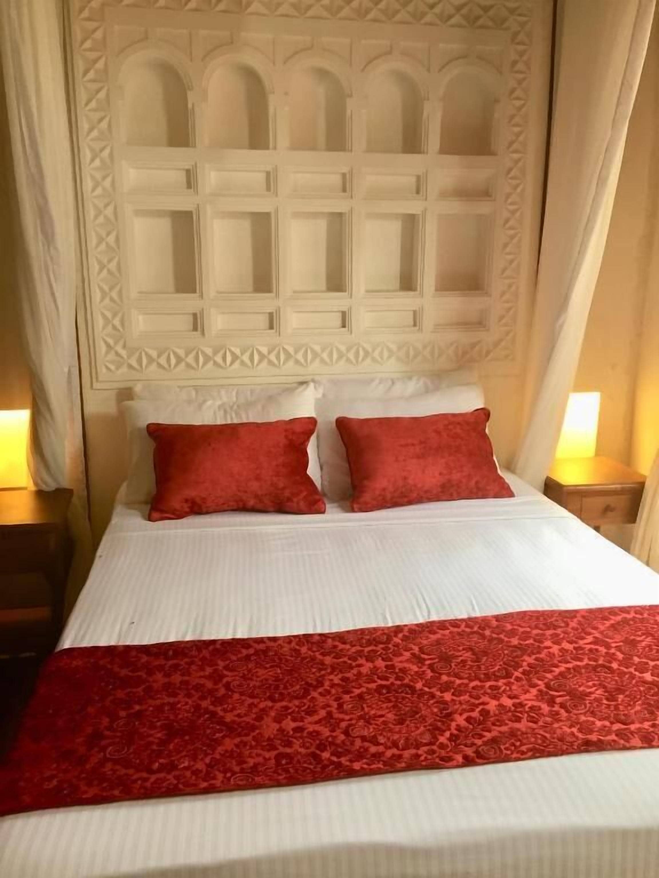 Standard-Doppelzimmer, Balkon, Stadtblick | Zimmersafe, Bügeleisen/Bügelbrett, kostenloses WLAN, Rollstuhlgeeignet