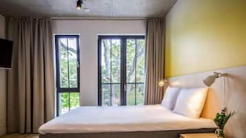 Iron/ironing board, free WiFi, wheelchair access