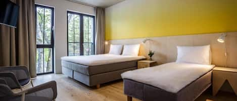 Family Room, Kitchen, City View | Iron/ironing board, free WiFi, wheelchair access