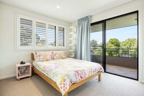 4 chambres, fer et planche à repasser, draps fournis