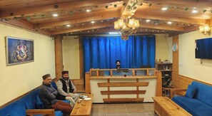 Reception - Hotel TangleWood Villa (Manali)