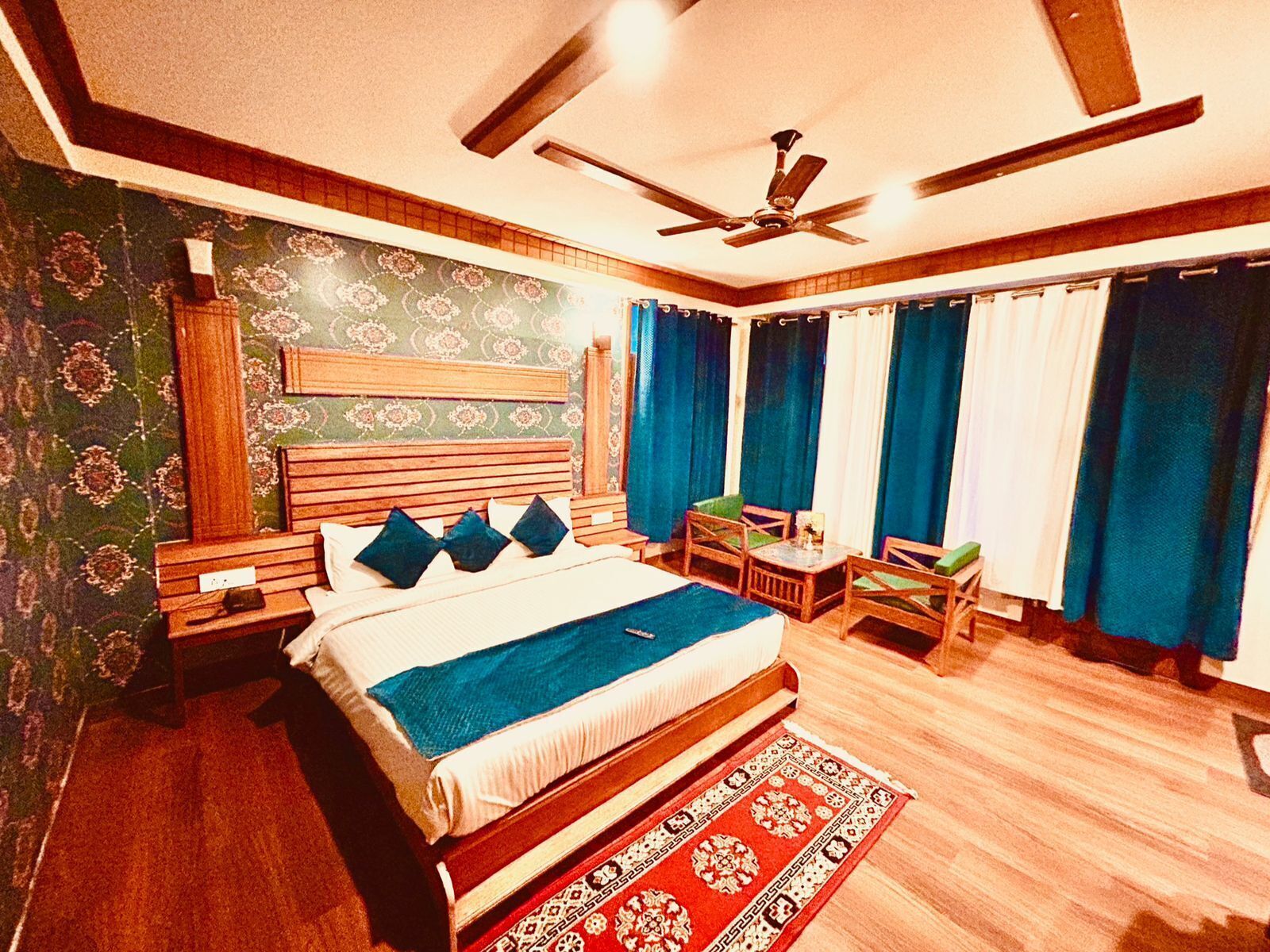 高级房, 阳台, 山景