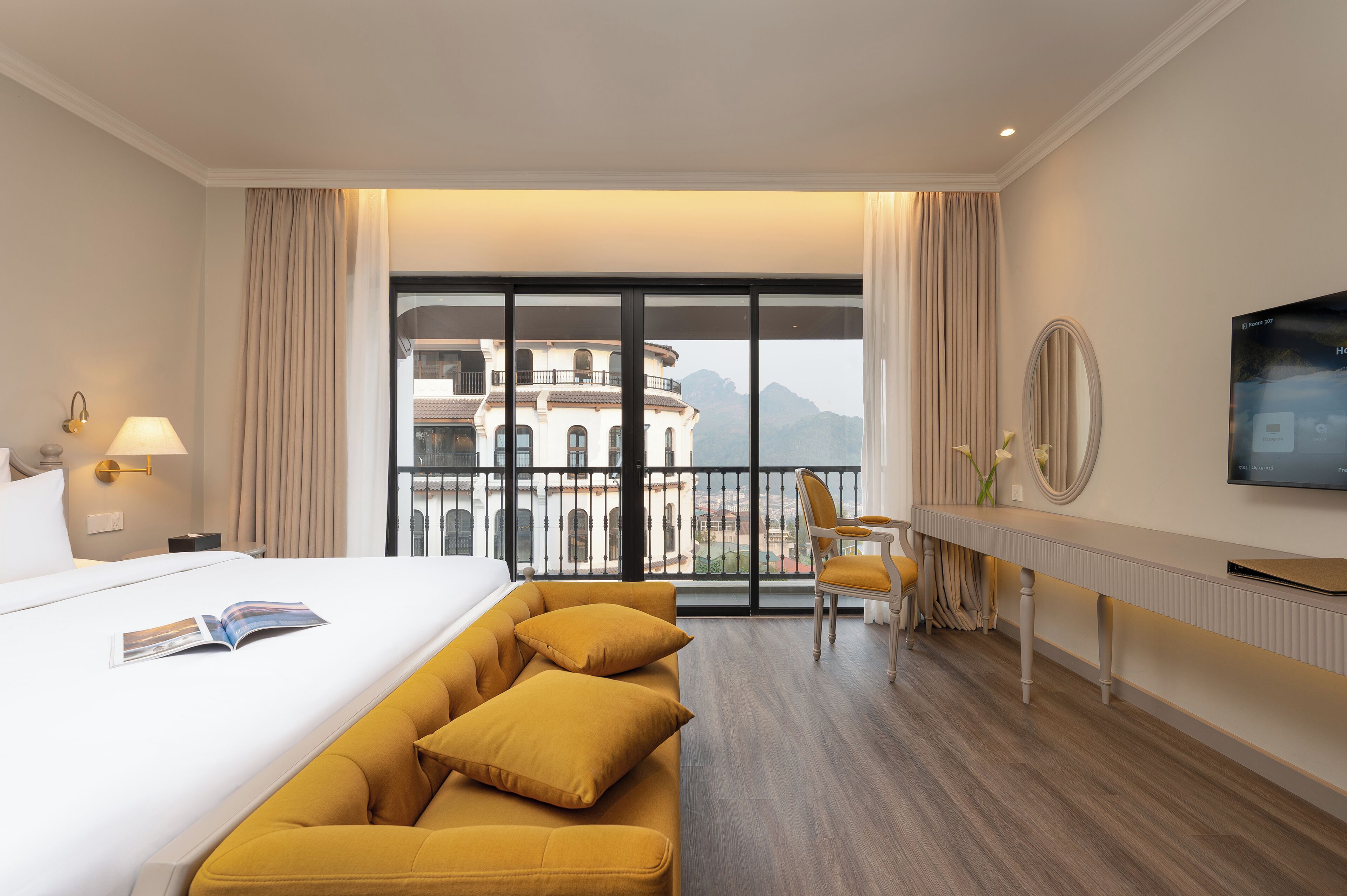 Premier Double with Balcony | Minibar, in-room safe, desk, blackout drapes