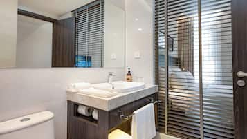 Habitación doble estándar, vista a la ciudad | Baño