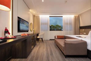 Premium Double Room, Bathtub | Living area - Hotel Montmartre de Sapa (Sa Pa)