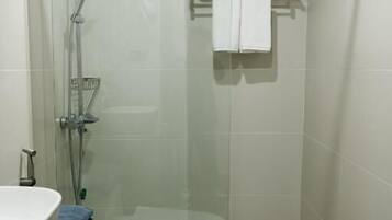 Basic Studio, Garden View | Bathroom