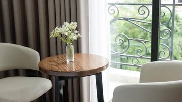 Basic Studio, Garden View | Interior
