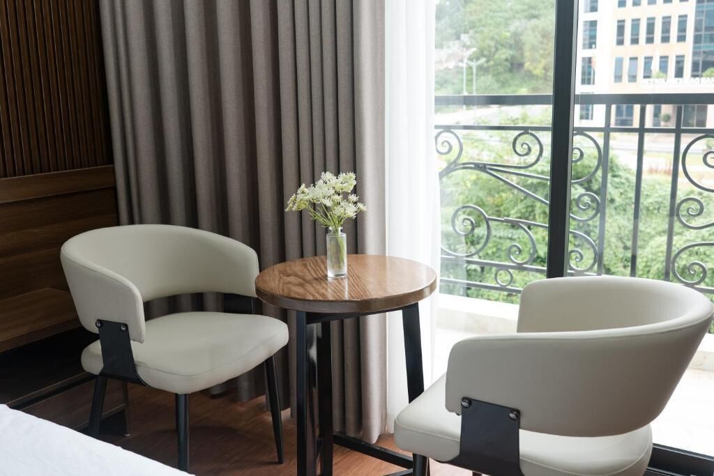 Basic Studio, Garden View | Interior