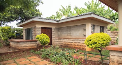 One-Bedroom Cottage with Mt.Kenya View
