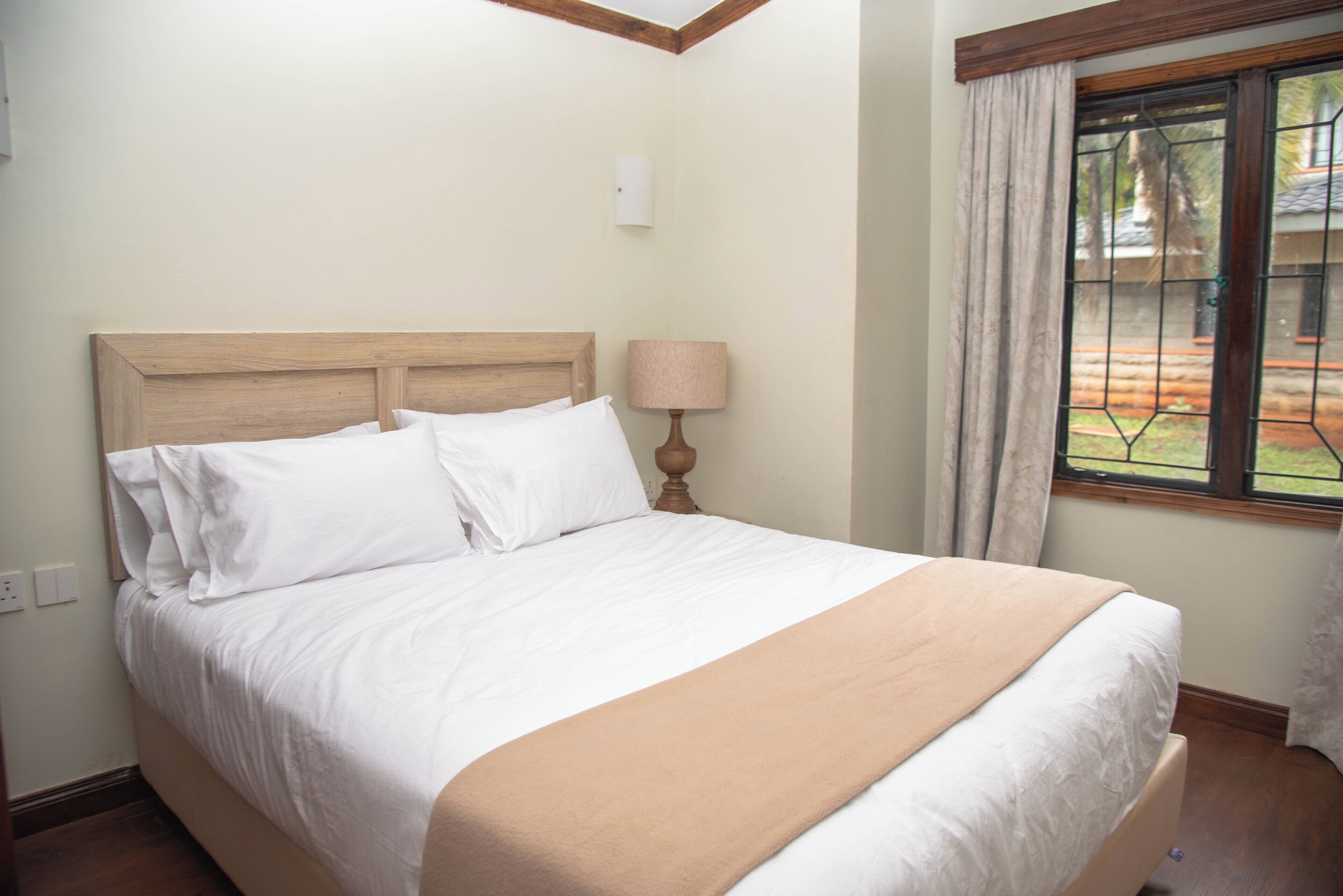 Cottage, Patio, Mountain View