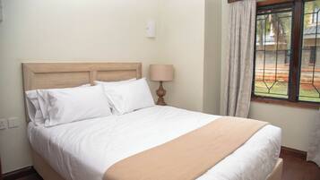 Cottage, Patio, Mountain View