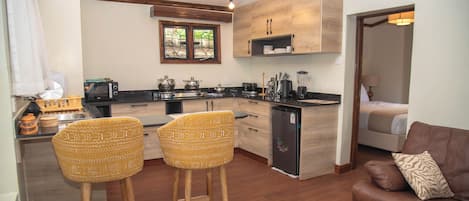 Cottage, Patio, Mountain View | Interior