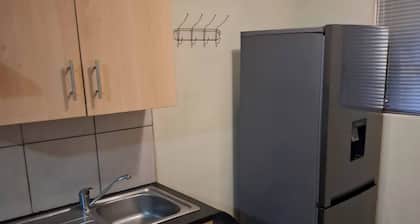 Serene 1-bedroom Apartment in Bloemfontein