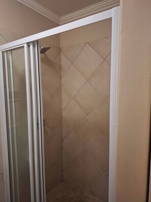 Apartment, 1 Bedroom | Bathroom - Serene 1-bedroom Apartment in Bloemfontein (Bloemfontein)