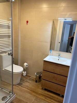 Bathroom - Genoveva Apartment – Beachfront in Comillas (Comillas)