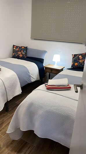 Room - Genoveva Apartment – Beachfront in Comillas (Comillas)