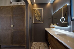 Kamar Senior, pemandangan gurun | Interior