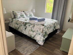2 chambres, fer et planche Ă repasser, Wi-Fi, literie fournie