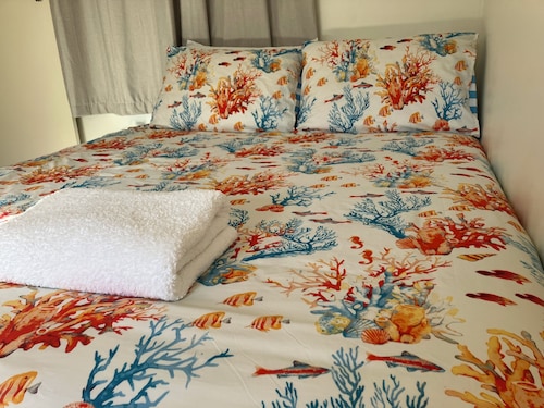 'Seas the Day' Preston Beach | Pet Friendly | Sleeps 6 | 500m to the beach!