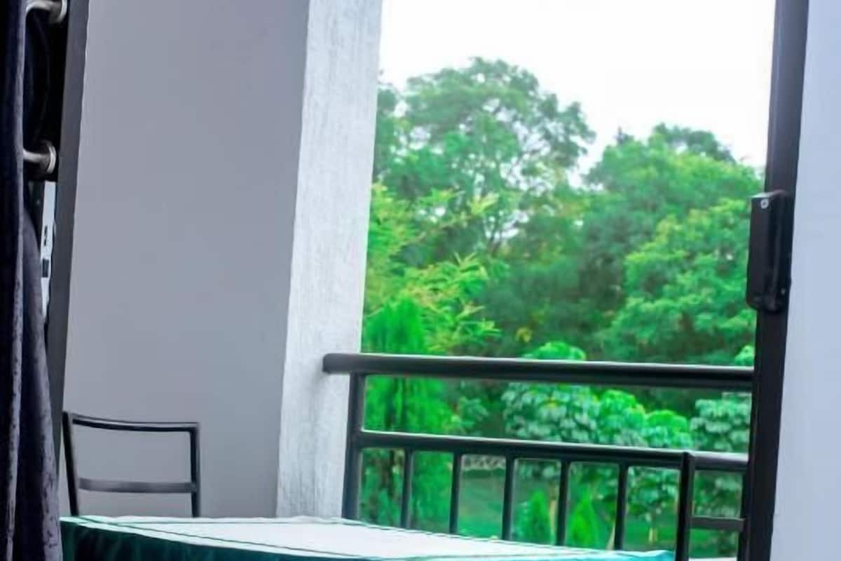Appartement Confort, balcon, vue montagne