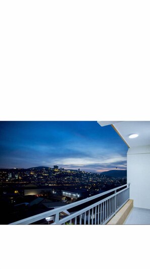 Comfort Apartment, Balcony, Mountain View
