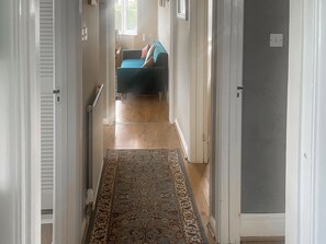 Interior - 2 bedroom accommodation in Brixham (Brixham)