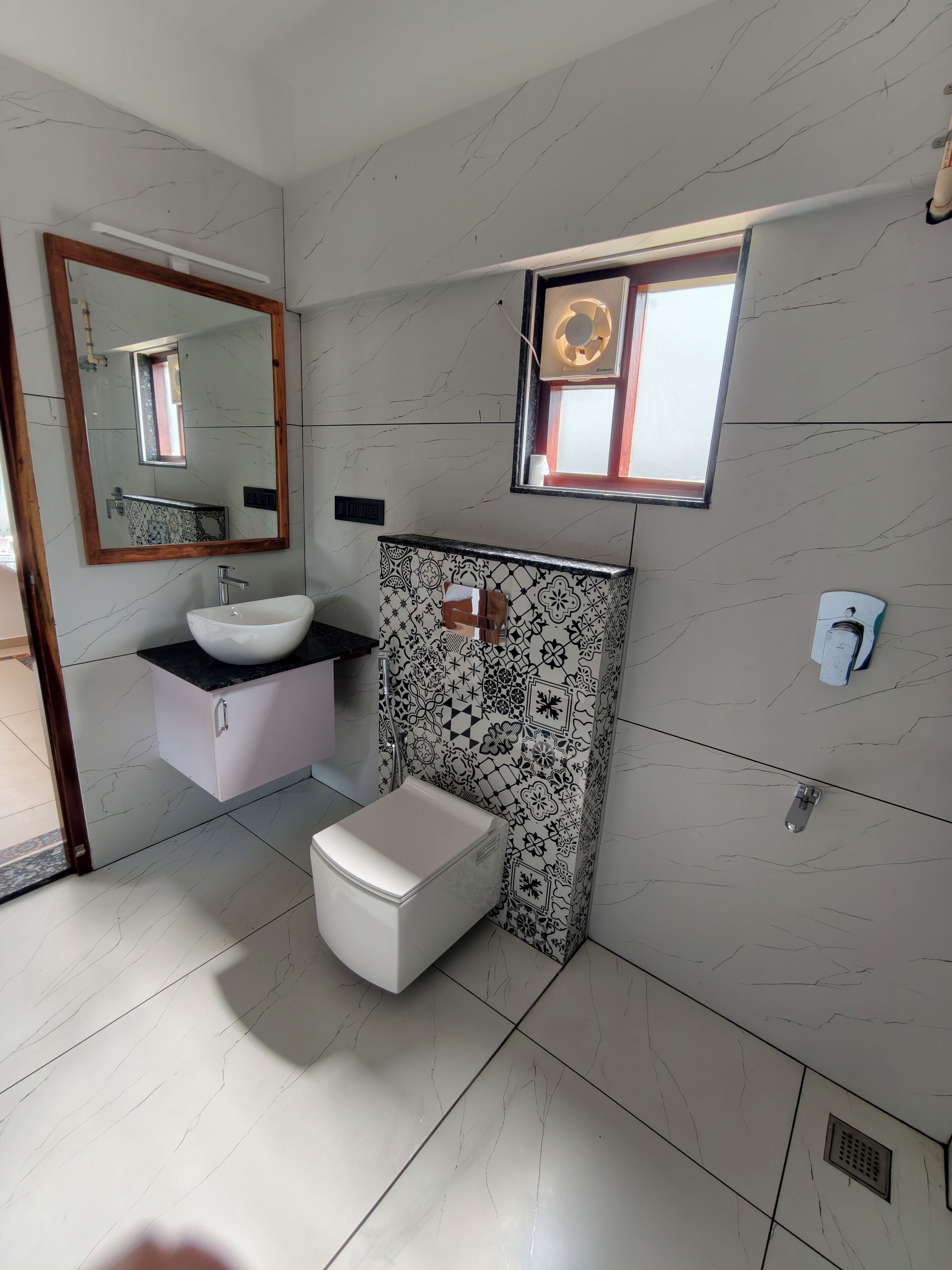 Signature Pool Suite | Bathroom