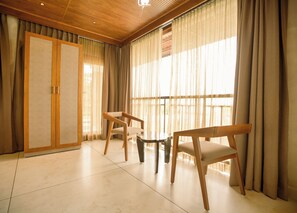 Backwater Panoramic view King Room | Free WiFi - 36 Palms - Sun and Sand (Kuzhuppilly)