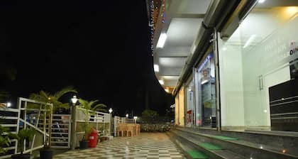 Hotel Landmark Inn