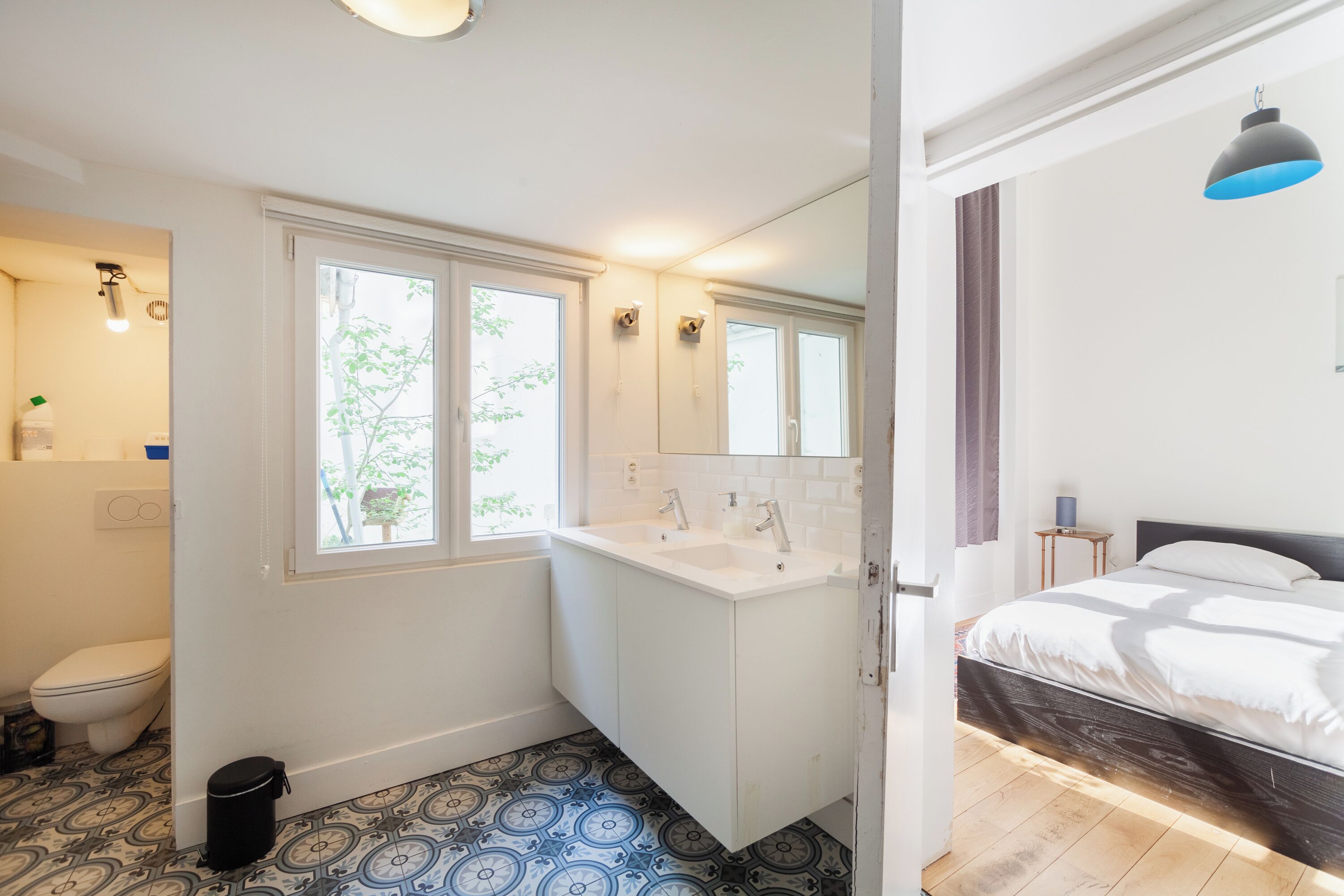 Een douche, een haardroger