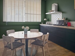 Dining - 3 bedroom self check in for 7 (Saint-Gilles)