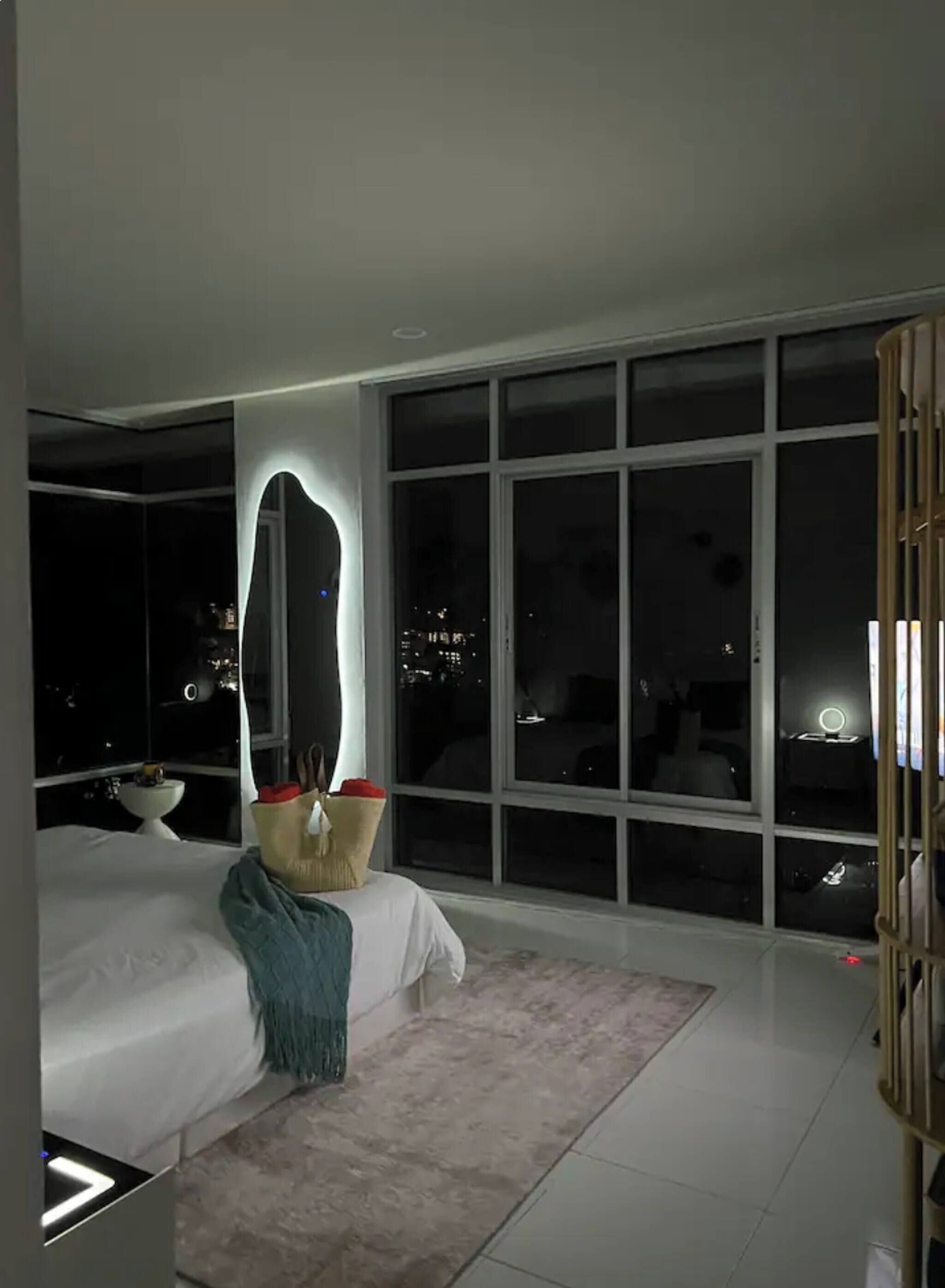 4 chambres, fer et planche à repasser, accès Internet
