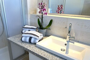 Bathroom - Vrbo Property (Sylt)