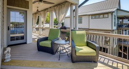 Smith Lake Luxe Retreat | Pool, Coffee & Cocktails