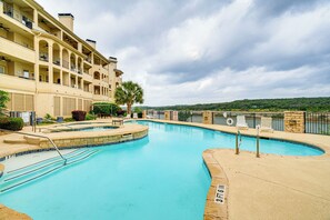 Pool - Gem w/ Stunning Lake Travis Views Overlooking Pool (Lago Vista)