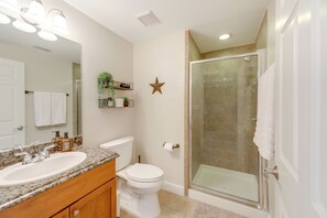 Hair dryer, towels - Gem w/ Stunning Lake Travis Views Overlooking Pool (Lago Vista)