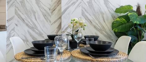 Apartment, City View | Dining