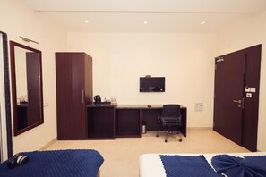 Chambre Familiale | Chambres insonorisées, fer et planche à repasser, Wi-Fi gratuit