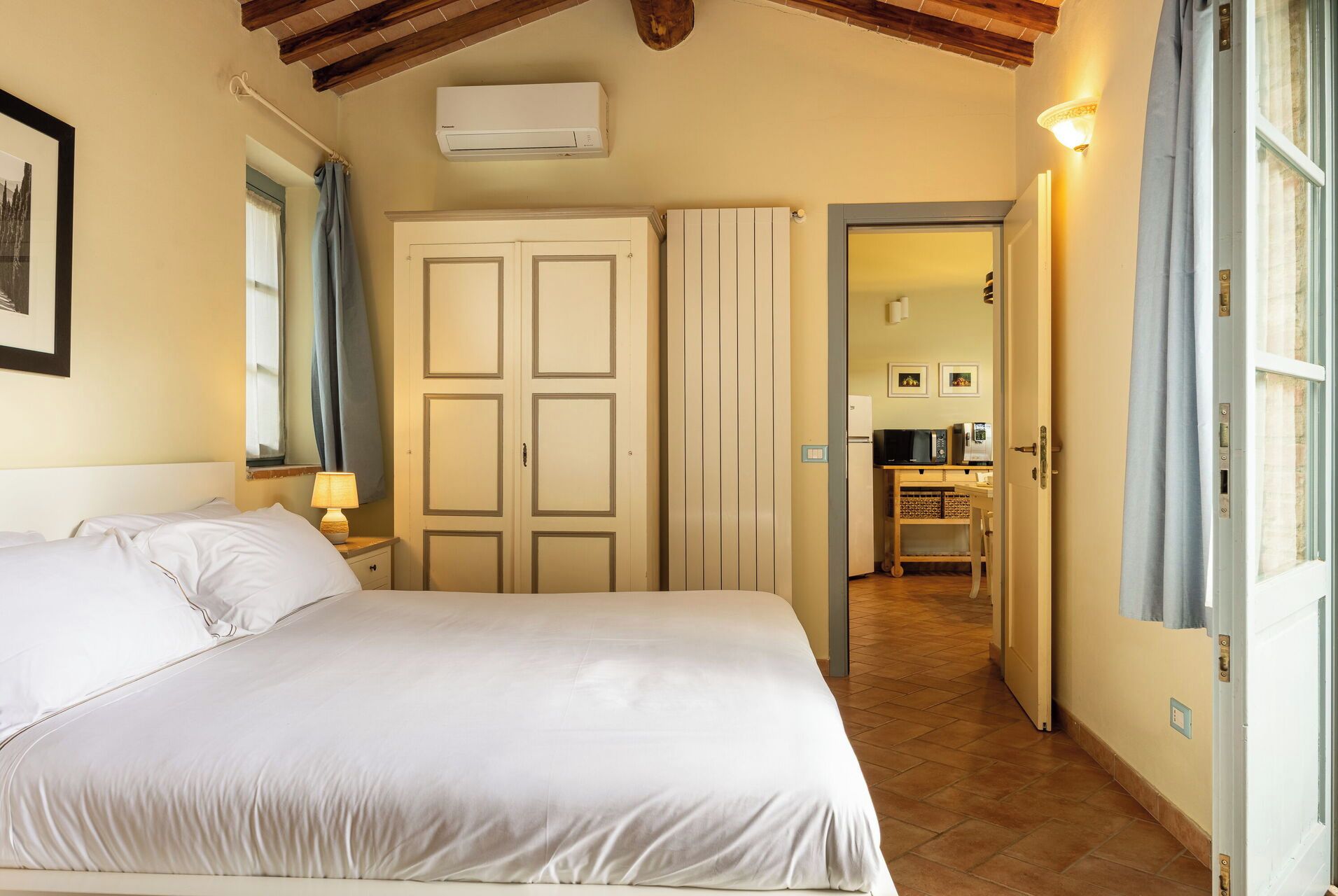 Autumn, Bedroom, Spring, Summer