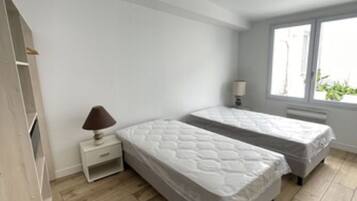 2 chambres, fer et planche à repasser, Wi-Fi gratuit