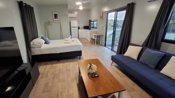 Family Studio, Golf View | Free WiFi